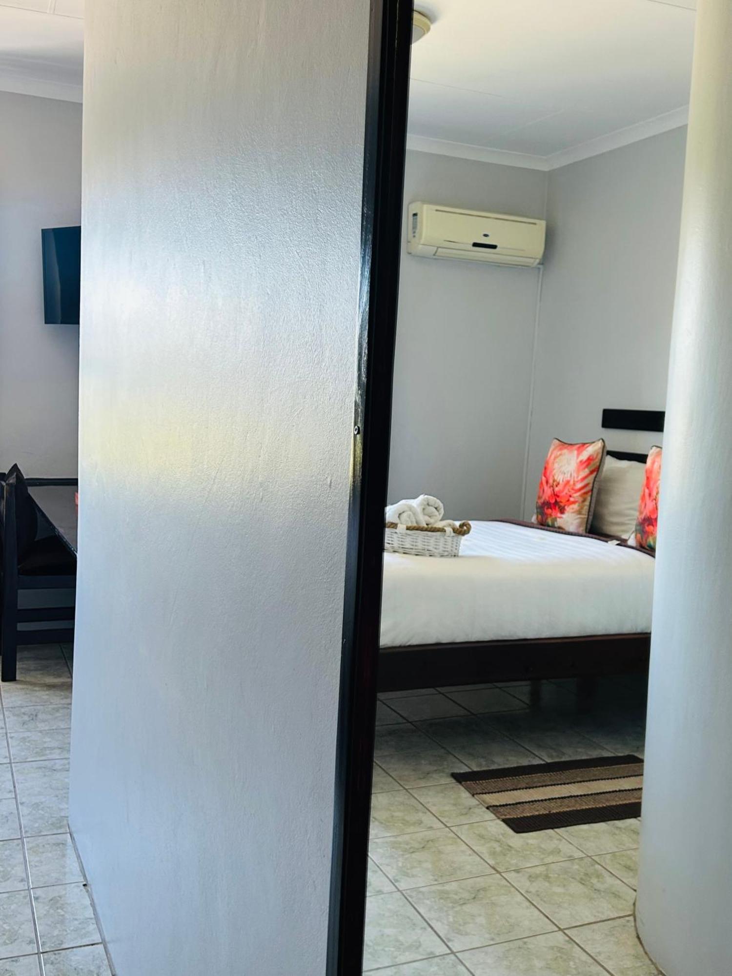 Skyfly Bed & Breakfast Manzini Exterior photo