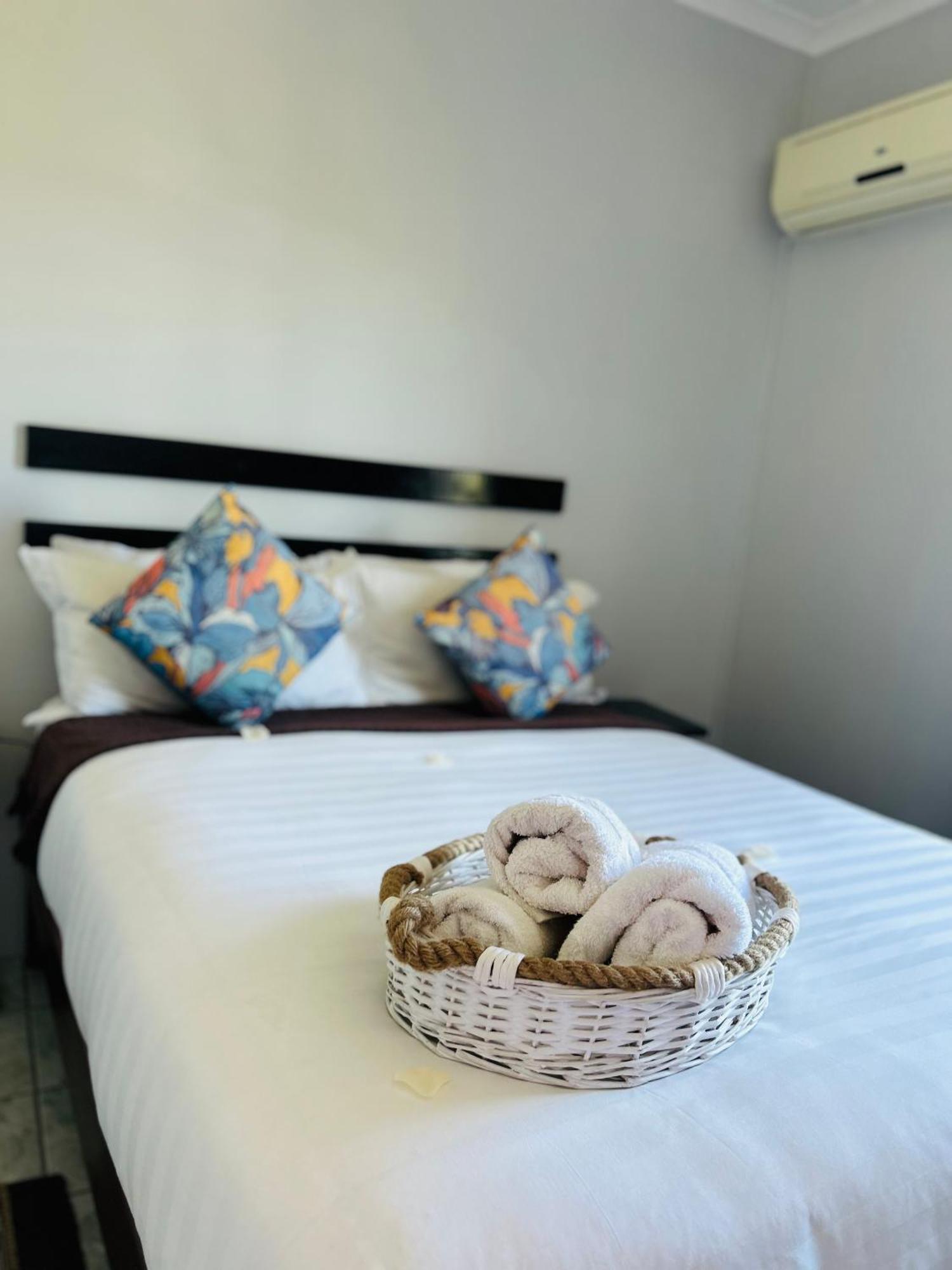Skyfly Bed & Breakfast Manzini Exterior photo