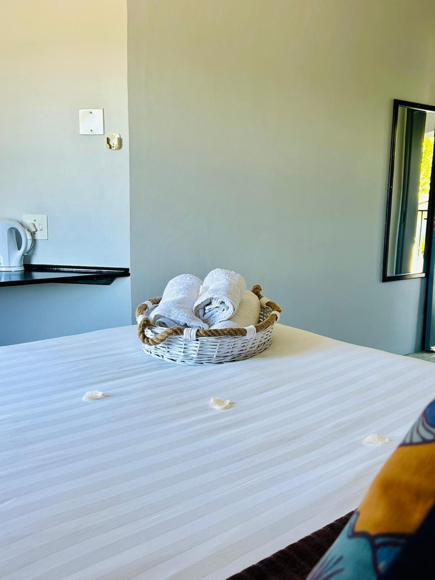 Skyfly Bed & Breakfast Manzini Exterior photo