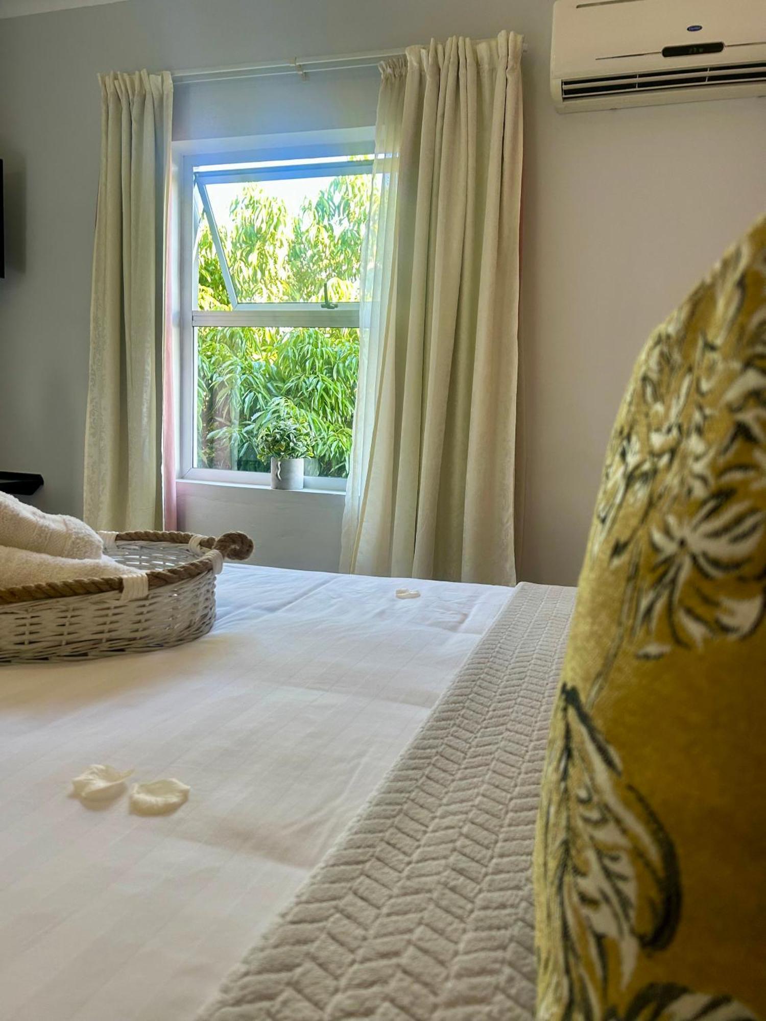 Skyfly Bed & Breakfast Manzini Exterior photo