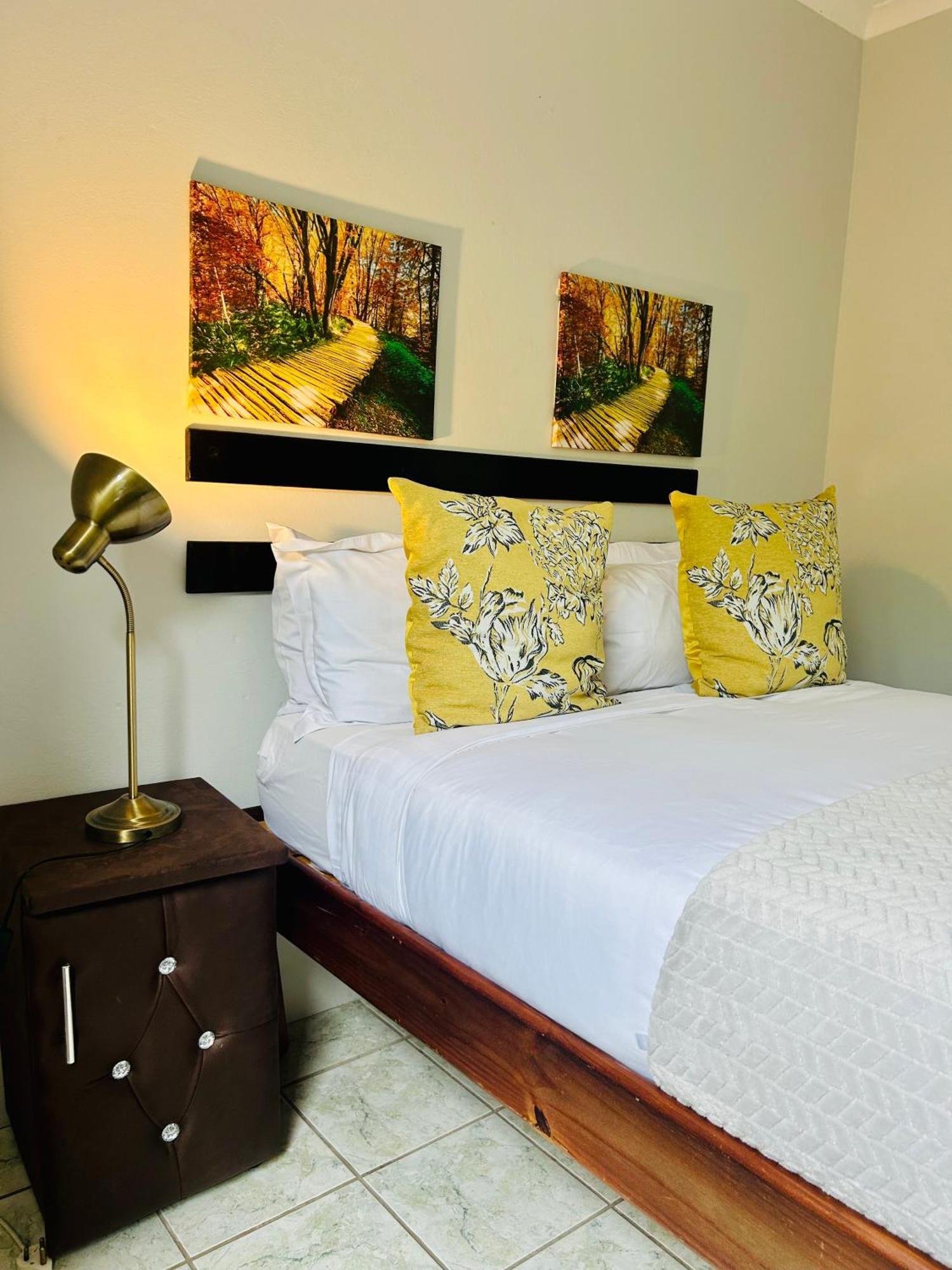Skyfly Bed & Breakfast Manzini Exterior photo